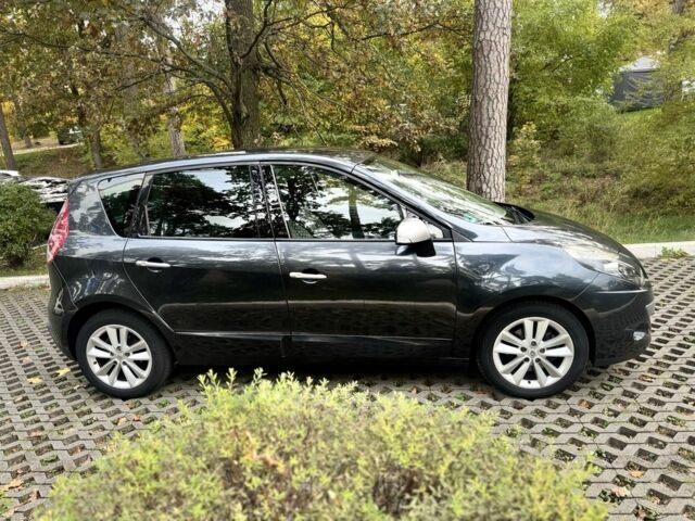 Серый Рено Сценик III, объемом двигателя 1.6 л и пробегом 269 тыс. км за 6900 $, фото 1 на Automoto.ua