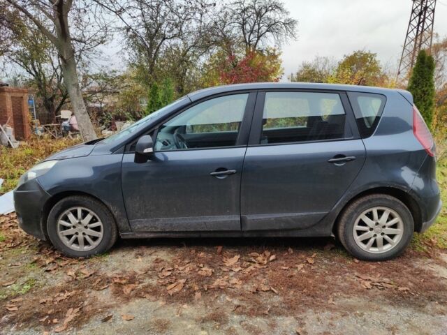 Сірий Рено Сценік III, об'ємом двигуна 1.5 л та пробігом 335 тис. км за 4250 $, фото 2 на Automoto.ua