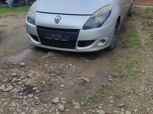 Серый Рено Сценик III, объемом двигателя 1 л и пробегом 720 тыс. км за 2500 $, фото 5 на Automoto.ua