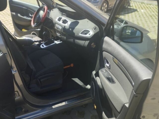 Серый Рено Сценик III, объемом двигателя 1.4 л и пробегом 172 тыс. км за 5300 $, фото 4 на Automoto.ua