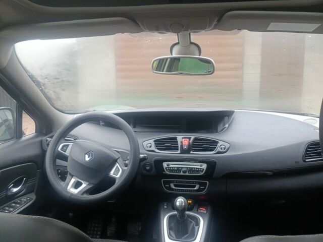 Серый Рено Сценик III, объемом двигателя 1.4 л и пробегом 224 тыс. км за 4650 $, фото 6 на Automoto.ua