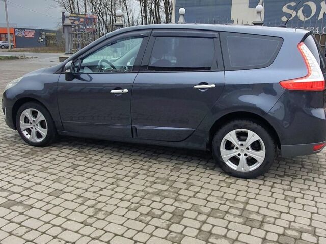 Серый Рено Сценик III, объемом двигателя 1.9 л и пробегом 238 тыс. км за 7300 $, фото 3 на Automoto.ua