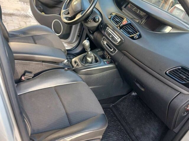 Сірий Рено Сценік III, об'ємом двигуна 1.5 л та пробігом 436 тис. км за 6500 $, фото 3 на Automoto.ua