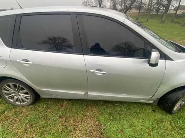 Серый Рено Сценик III, объемом двигателя 1.5 л и пробегом 260 тыс. км за 5300 $, фото 2 на Automoto.ua