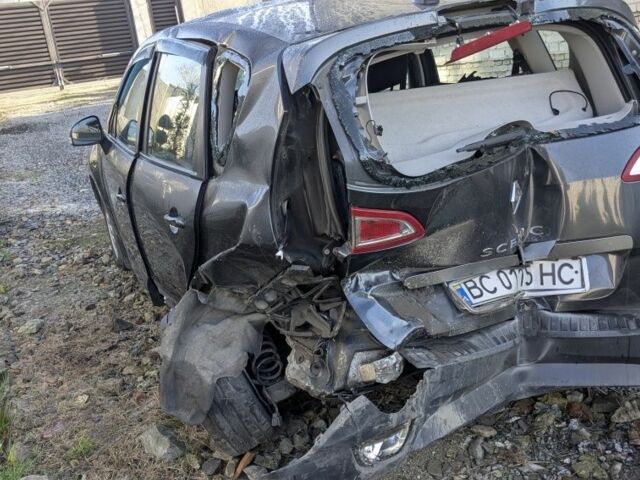 Серый Рено Сценик III, объемом двигателя 1.5 л и пробегом 280 тыс. км за 3500 $, фото 4 на Automoto.ua