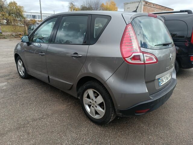 Рено Сценік III 2011 у Чернігові на Automoto.ua Сірий Рено Сценік III, об'ємом двигуна 1.5 л та пробігом 220 тис. км за 6500 $, фото 2 на Automoto.ua