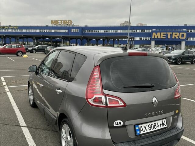 Серый Рено Сценик III, объемом двигателя 1.5 л и пробегом 224 тыс. км за 7500 $, фото 3 на Automoto.ua