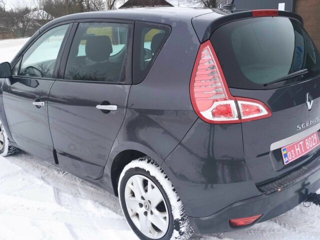 Серый Рено Сценик III, объемом двигателя 1.6 л и пробегом 235 тыс. км за 6850 $, фото 4 на Automoto.ua