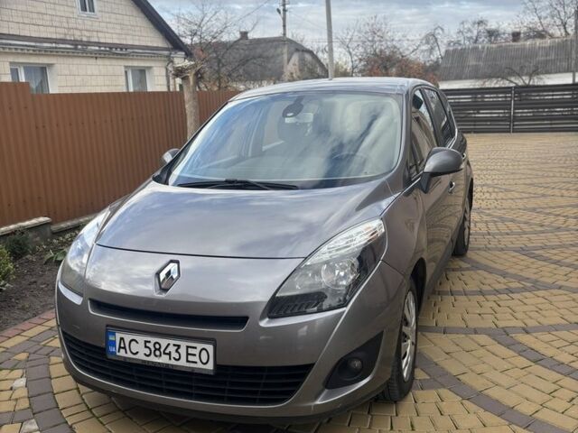 Серый Рено Сценик III, объемом двигателя 1.5 л и пробегом 261 тыс. км за 7000 $, фото 2 на Automoto.ua