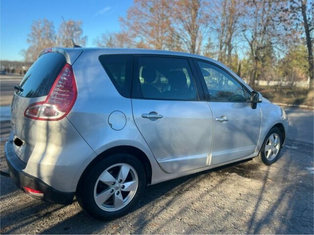 Сірий Рено Сценік III, об'ємом двигуна 1.9 л та пробігом 262 тис. км за 3999 $, фото 7 на Automoto.ua