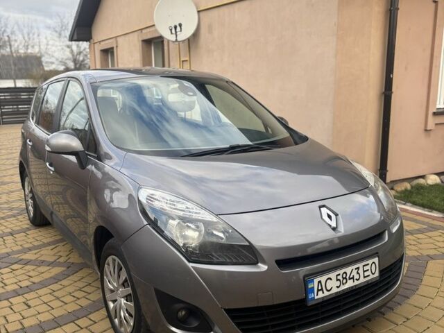 Серый Рено Сценик III, объемом двигателя 1.5 л и пробегом 261 тыс. км за 7000 $, фото 1 на Automoto.ua