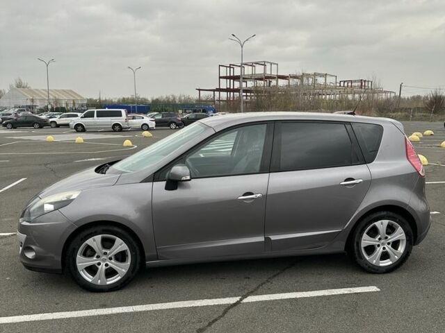 Серый Рено Сценик III, объемом двигателя 1.5 л и пробегом 224 тыс. км за 7500 $, фото 2 на Automoto.ua