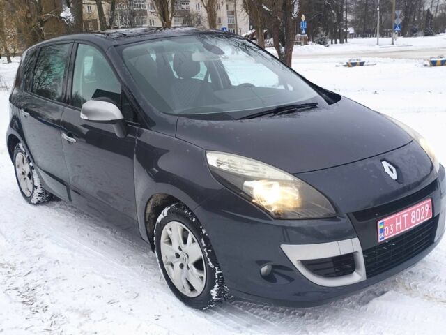 Серый Рено Сценик III, объемом двигателя 1.6 л и пробегом 235 тыс. км за 6850 $, фото 1 на Automoto.ua