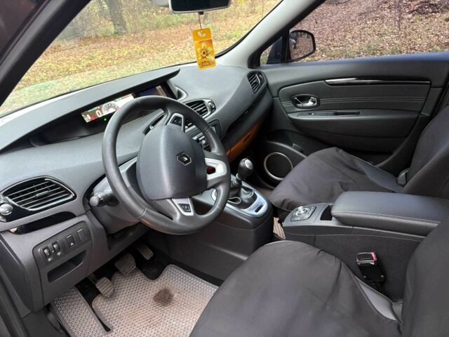 Серый Рено Сценик III, объемом двигателя 1.4 л и пробегом 196 тыс. км за 8000 $, фото 17 на Automoto.ua