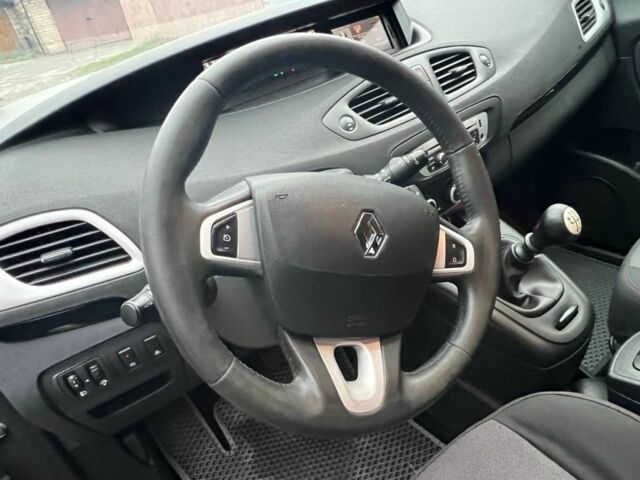 Серый Рено Сценик III, объемом двигателя 1.5 л и пробегом 250 тыс. км за 7700 $, фото 10 на Automoto.ua