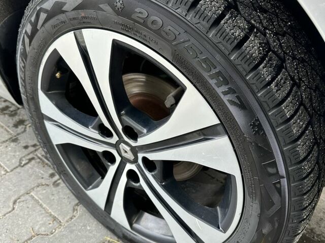 Рено Сценик III 2012 в Хмельницком на Automoto.ua Серый Рено Сценик III, объемом двигателя 1.5 л и пробегом 237 тыс. км за 7000 $, фото 3 на Automoto.ua