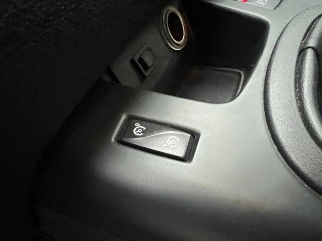 Серый Рено Сценик III, объемом двигателя 1.5 л и пробегом 250 тыс. км за 7700 $, фото 12 на Automoto.ua