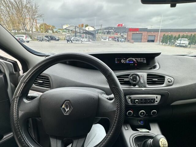 Рено Сценик III 2012 в Хмельницком на Automoto.ua Серый Рено Сценик III, объемом двигателя 1.5 л и пробегом 237 тыс. км за 7000 $, фото 5 на Automoto.ua