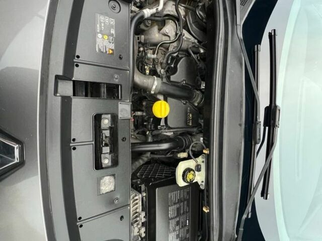 Серый Рено Сценик III, объемом двигателя 1.5 л и пробегом 250 тыс. км за 7700 $, фото 20 на Automoto.ua