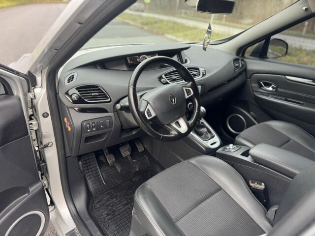 Сірий Рено Сценік III, об'ємом двигуна 1.5 л та пробігом 257 тис. км за 7400 $, фото 11 на Automoto.ua