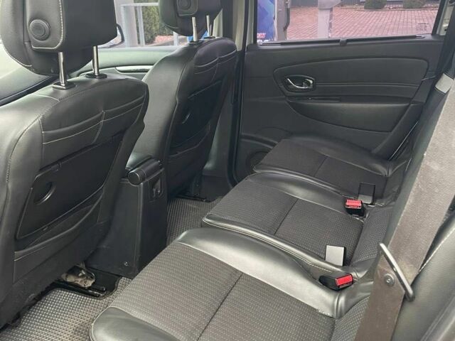 Сірий Рено Сценік III, об'ємом двигуна 1.6 л та пробігом 322 тис. км за 7900 $, фото 14 на Automoto.ua