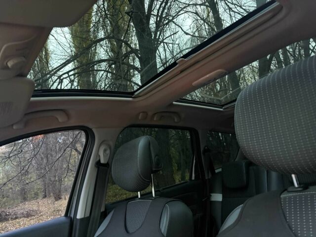 Серый Рено Сценик III, объемом двигателя 1.4 л и пробегом 196 тыс. км за 8000 $, фото 23 на Automoto.ua