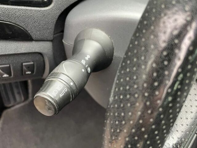 Серый Рено Сценик III, объемом двигателя 1.5 л и пробегом 230 тыс. км за 9000 $, фото 10 на Automoto.ua