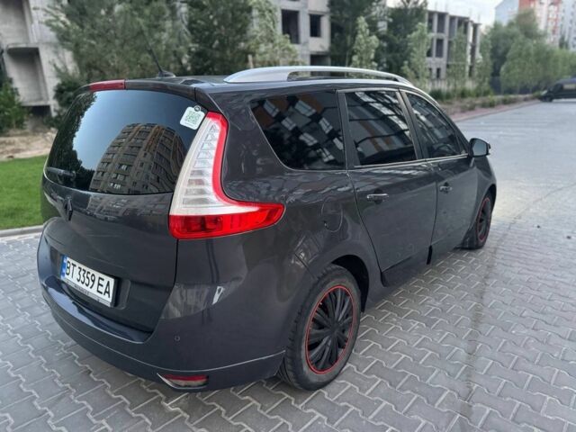 Серый Рено Сценик III, объемом двигателя 1.5 л и пробегом 300 тыс. км за 6000 $, фото 11 на Automoto.ua