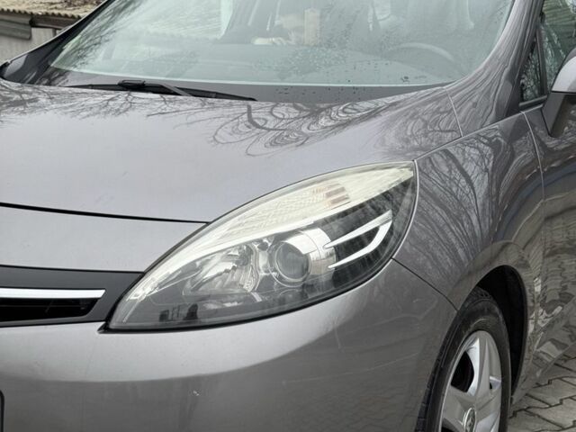 Сірий Рено Сценік III, об'ємом двигуна 1.6 л та пробігом 251 тис. км за 9299 $, фото 14 на Automoto.ua