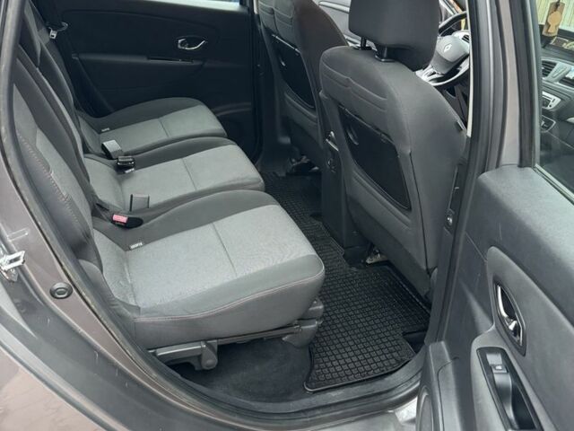 Сірий Рено Сценік III, об'ємом двигуна 1.6 л та пробігом 251 тис. км за 9299 $, фото 21 на Automoto.ua