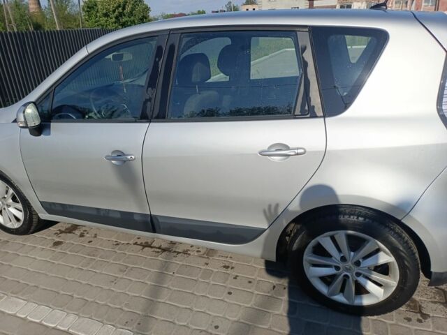 Сірий Рено Сценік III, об'ємом двигуна 1.5 л та пробігом 251 тис. км за 7200 $, фото 7 на Automoto.ua