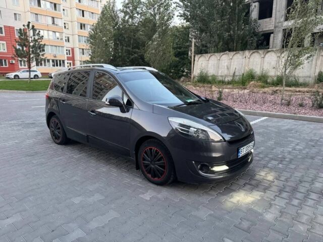 Серый Рено Сценик III, объемом двигателя 1.5 л и пробегом 300 тыс. км за 6000 $, фото 16 на Automoto.ua