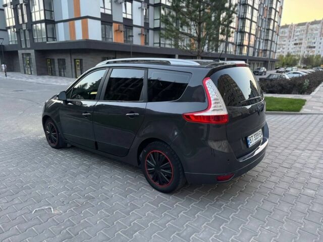 Серый Рено Сценик III, объемом двигателя 1.5 л и пробегом 300 тыс. км за 6000 $, фото 12 на Automoto.ua