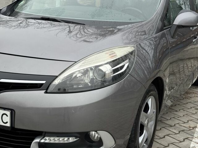 Сірий Рено Сценік III, об'ємом двигуна 1.6 л та пробігом 251 тис. км за 9299 $, фото 11 на Automoto.ua