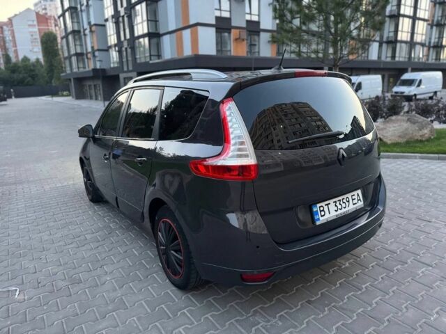 Серый Рено Сценик III, объемом двигателя 1.5 л и пробегом 300 тыс. км за 6000 $, фото 9 на Automoto.ua