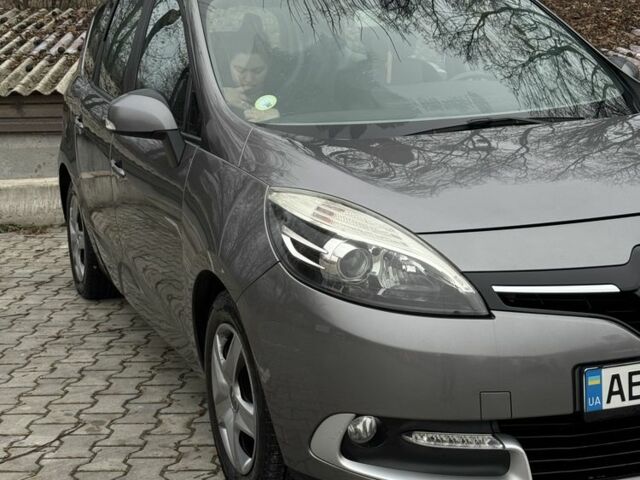 Сірий Рено Сценік III, об'ємом двигуна 1.6 л та пробігом 251 тис. км за 9299 $, фото 7 на Automoto.ua