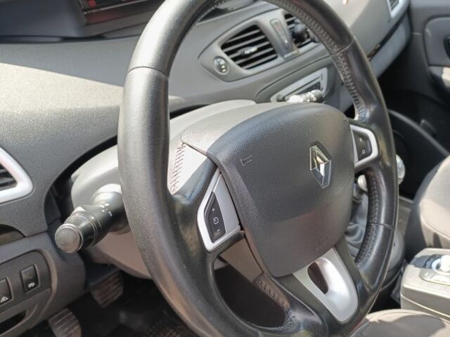 Сірий Рено Сценік III, об'ємом двигуна 1.5 л та пробігом 251 тис. км за 7200 $, фото 13 на Automoto.ua