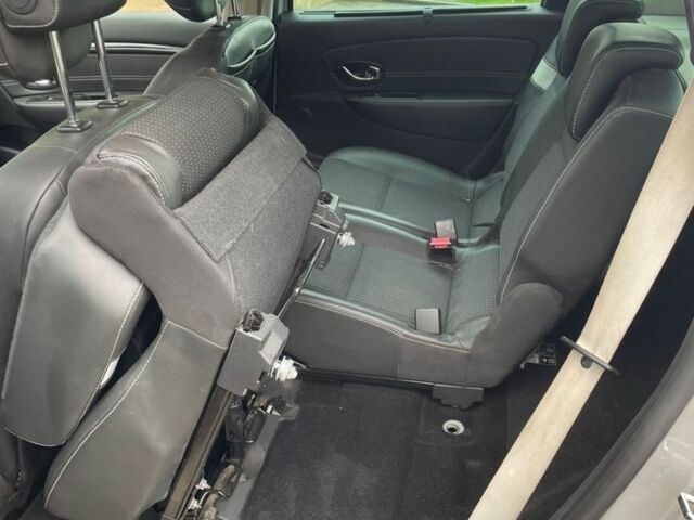 Серый Рено Сценик III, объемом двигателя 1.5 л и пробегом 230 тыс. км за 9000 $, фото 15 на Automoto.ua