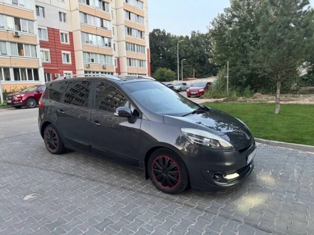 Серый Рено Сценик III, объемом двигателя 1.5 л и пробегом 300 тыс. км за 6000 $, фото 14 на Automoto.ua