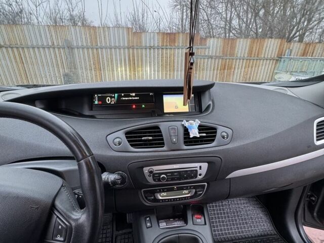 Сірий Рено Сценік III, об'ємом двигуна 1.6 л та пробігом 251 тис. км за 9299 $, фото 23 на Automoto.ua