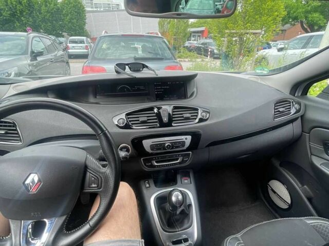 Серый Рено Сценик III, объемом двигателя 1.6 л и пробегом 287 тыс. км за 4999 $, фото 3 на Automoto.ua