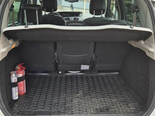 Сірий Рено Сценік III, об'ємом двигуна 1.6 л та пробігом 205 тис. км за 9200 $, фото 6 на Automoto.ua