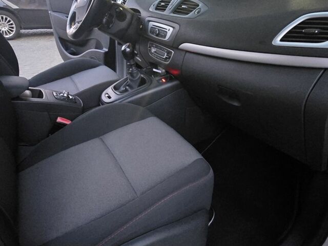 Серый Рено Сценик III, объемом двигателя 0 л и пробегом 221 тыс. км за 9500 $, фото 19 на Automoto.ua