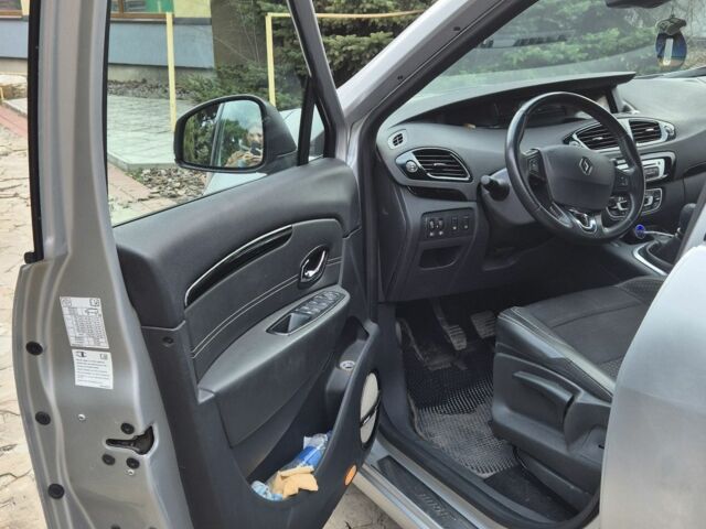 Сірий Рено Сценік III, об'ємом двигуна 1.6 л та пробігом 205 тис. км за 9200 $, фото 3 на Automoto.ua