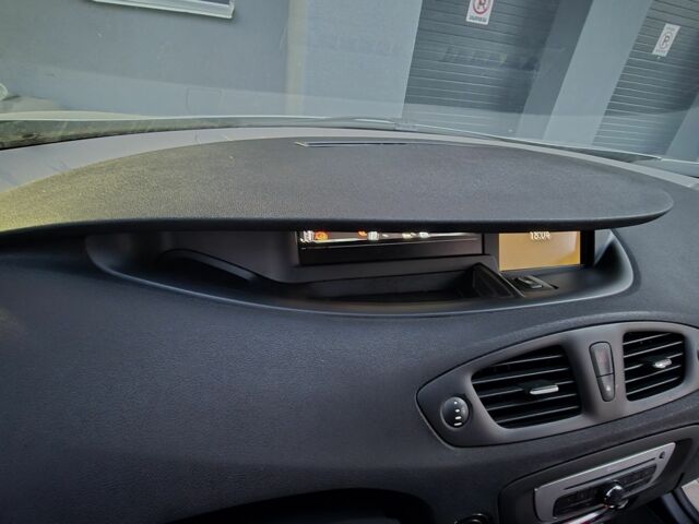 Серый Рено Сценик III, объемом двигателя 0 л и пробегом 221 тыс. км за 9500 $, фото 11 на Automoto.ua