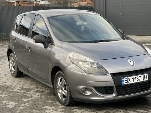 Серый Рено Сценик III, объемом двигателя 1.5 л и пробегом 290 тыс. км за 5700 $, фото 2 на Automoto.ua