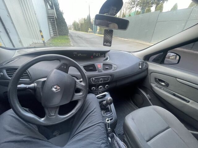 Серый Рено Сценик III, объемом двигателя 1.5 л и пробегом 290 тыс. км за 5700 $, фото 5 на Automoto.ua