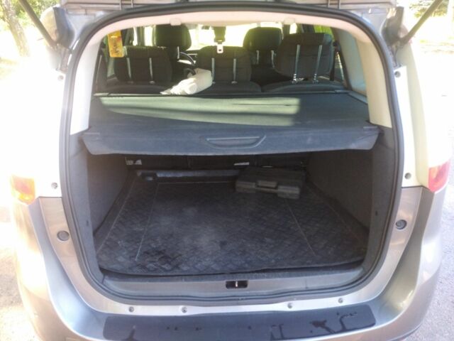 Серый Рено Сценик III, объемом двигателя 1.9 л и пробегом 294 тыс. км за 6500 $, фото 7 на Automoto.ua