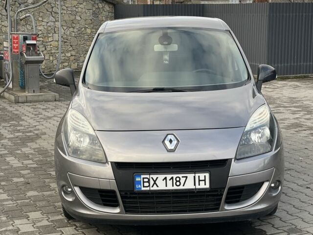 Серый Рено Сценик III, объемом двигателя 1.5 л и пробегом 290 тыс. км за 5700 $, фото 1 на Automoto.ua