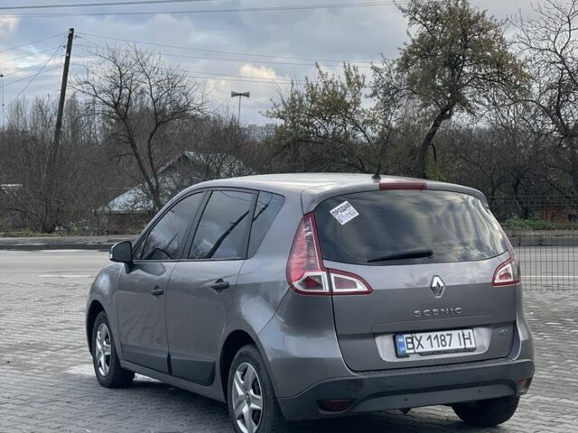 Серый Рено Сценик III, объемом двигателя 1.5 л и пробегом 290 тыс. км за 5700 $, фото 3 на Automoto.ua